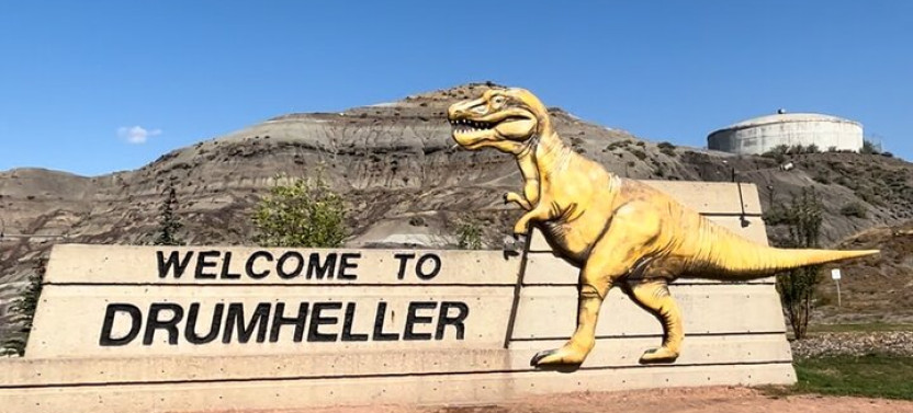 Private Drumheller & Alberta Badlands Tour with Royal Tyrrell Museum