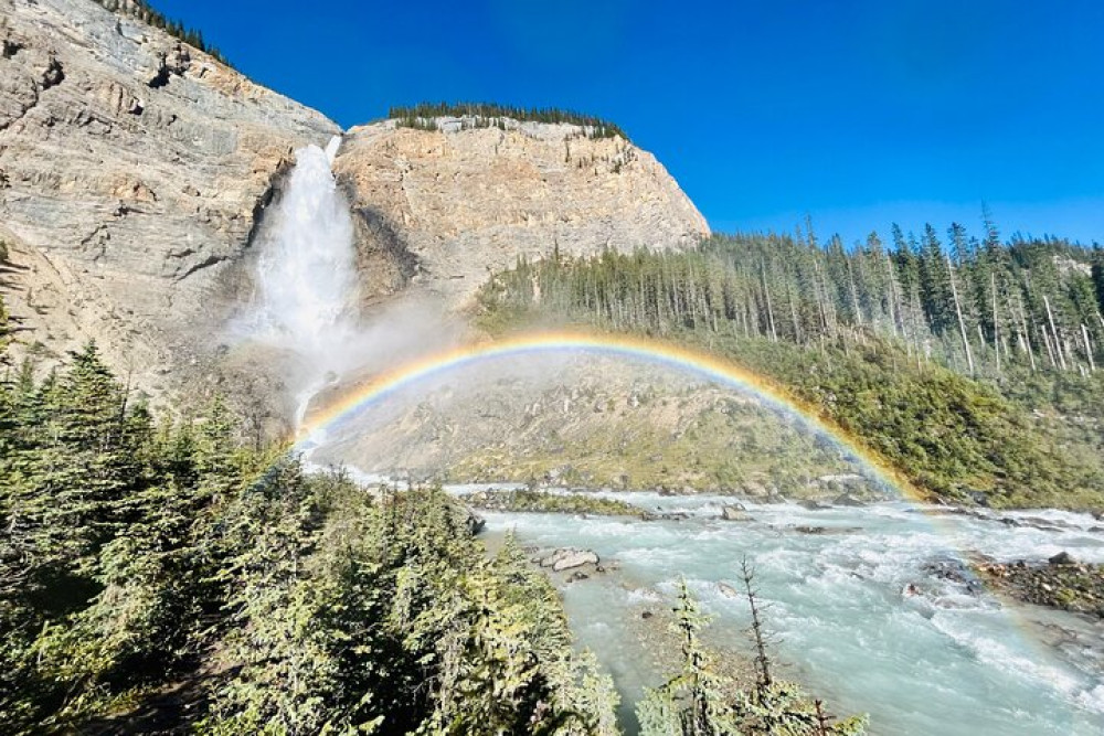 Banff & Yoho Lakes and Takakkaw Falls Tour from Calgary, Canmore & Banff