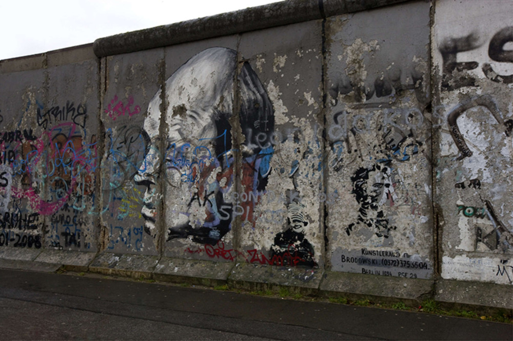 Small Group Expert-led Berlin Wall History Tour