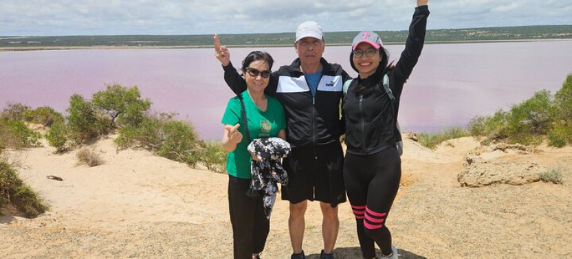 2-Day Small-Group Pink Lake, Nature’s Window & Pinnacles Tour