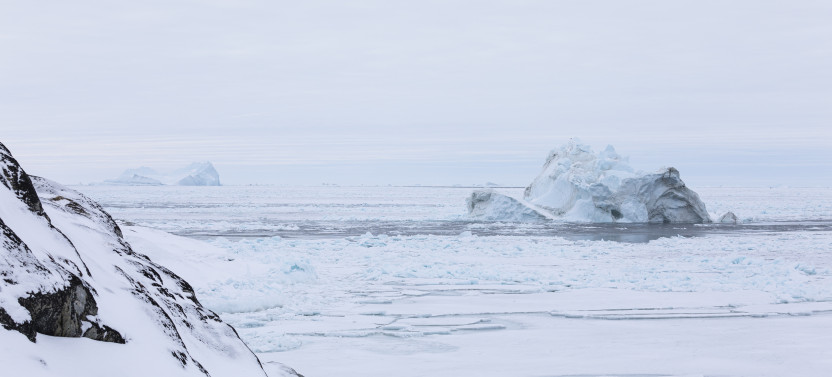 Autumn & Winter Icefjord Boat Tour with Hot Drinks in Ilulissat