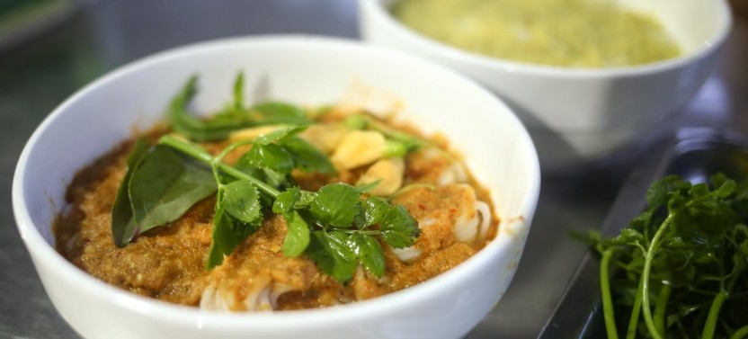 Small Group Phnom Penh Evening Food & Beer Tour