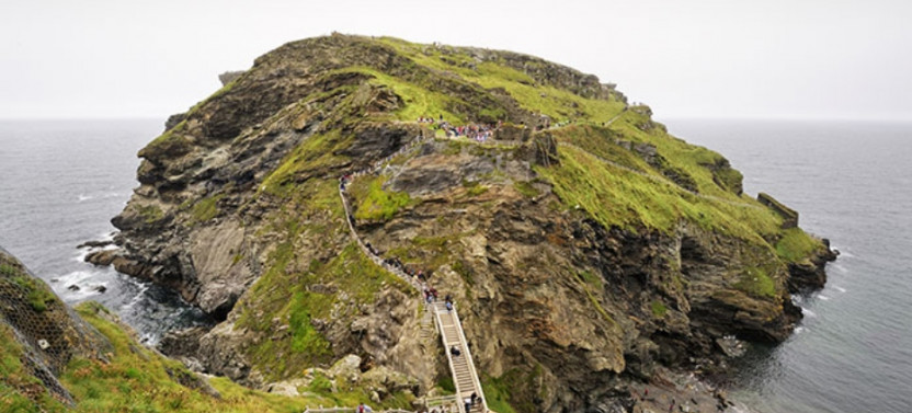 The Isle of Wight, Stonehenge, Cornwall & Southern Coast 7 Day from London