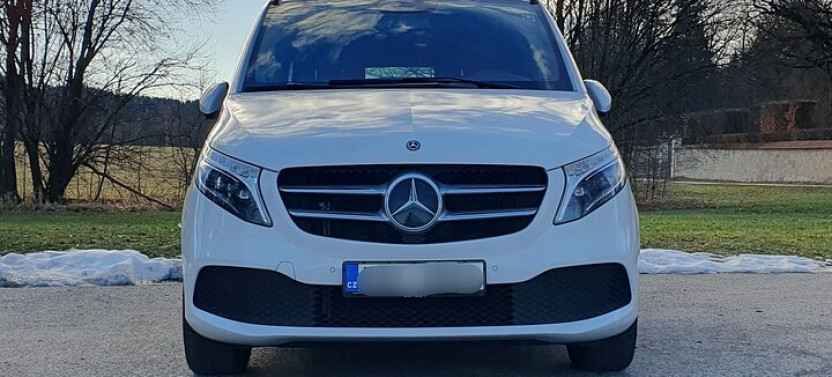 Private Luxury Mercedes Transfer from Prague to Dresden