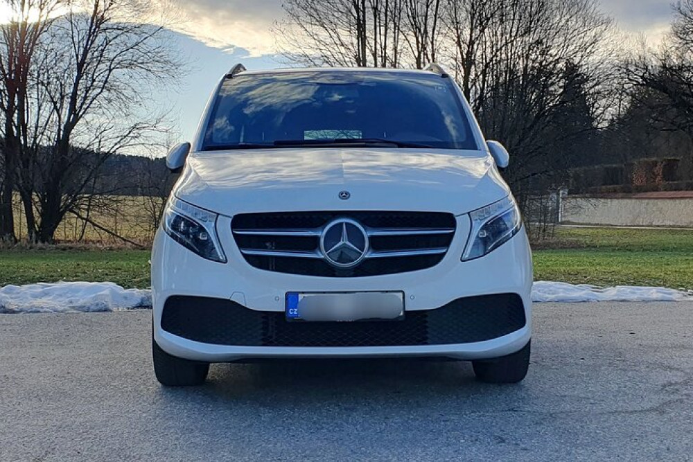 Private Luxury Mercedes Transfer from Prague to Dresden