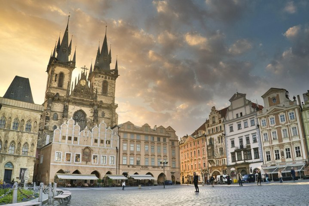 Private Prague Walking Tour with Karlstejn Castle Excursion