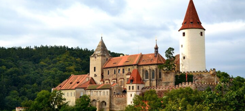 Private Krivoklat Castle & Bohemia Glass Factory Tour from Prague