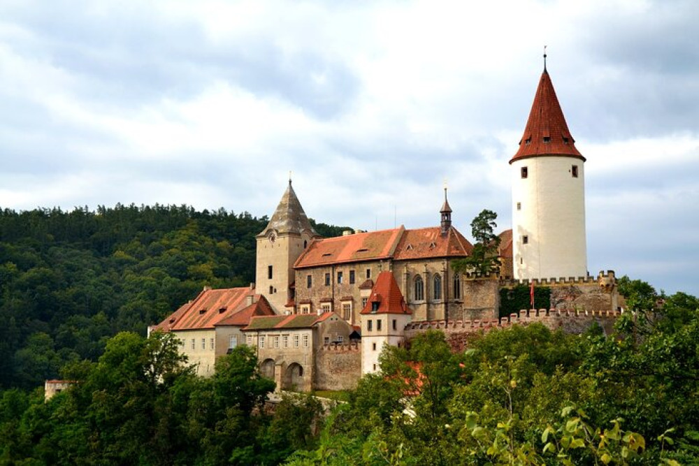 Private Krivoklat Castle & Bohemia Glass Factory Tour from Prague