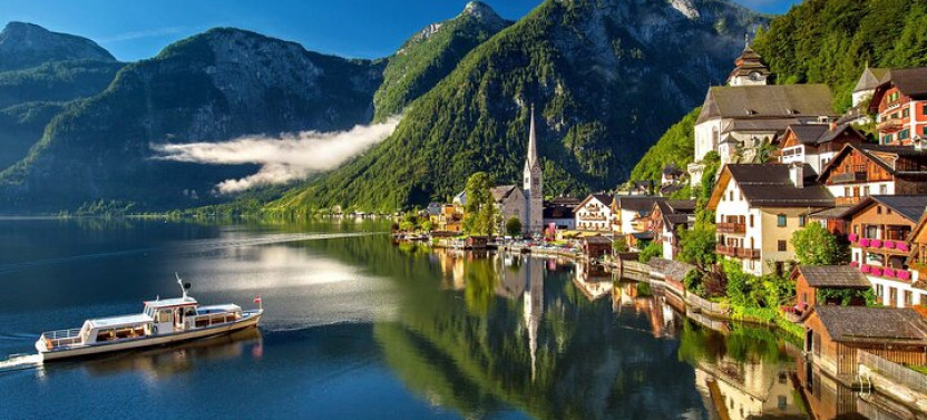 Private Transfer Prague to Salzburg via Český Krumlov and Hallstatt
