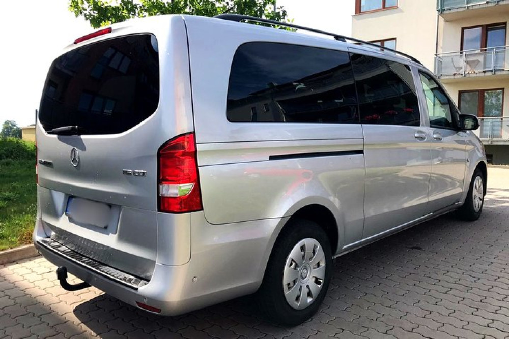 Private Transfer from Vienna to Prague with Door-to-Door Service
