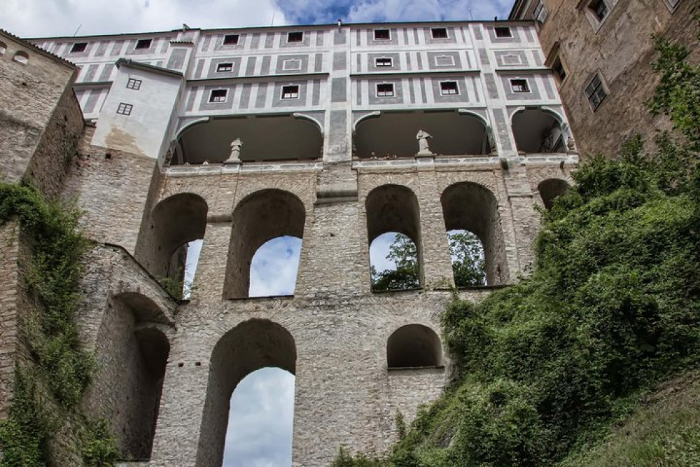 Private Transfer from Prague to Linz with Guided Tour and Lunch