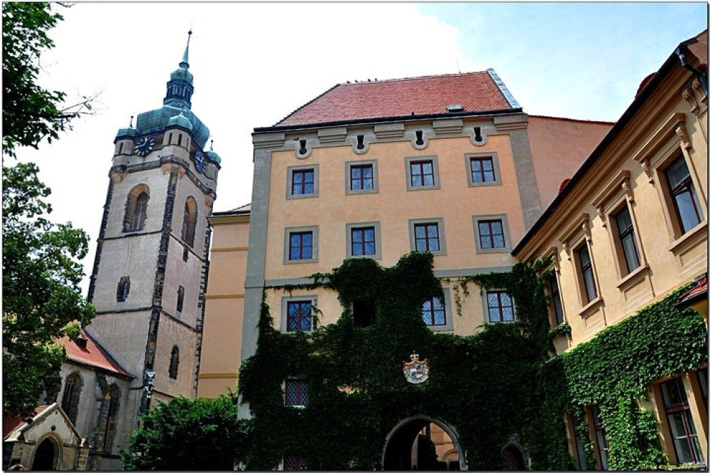 Private Luxury Terezin WWII Camp Tour with Castle Visit & Lunch