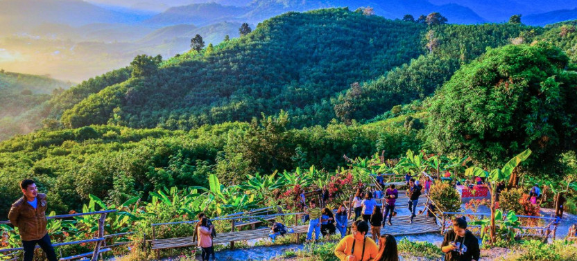 Luang Prabang: Temples, Royal Palace Museum and Phu Si Hill Walking Private
