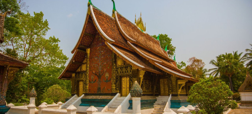 Luang Prabang: Temples, Royal Palace Museum and Phu Si Hill Walking Private