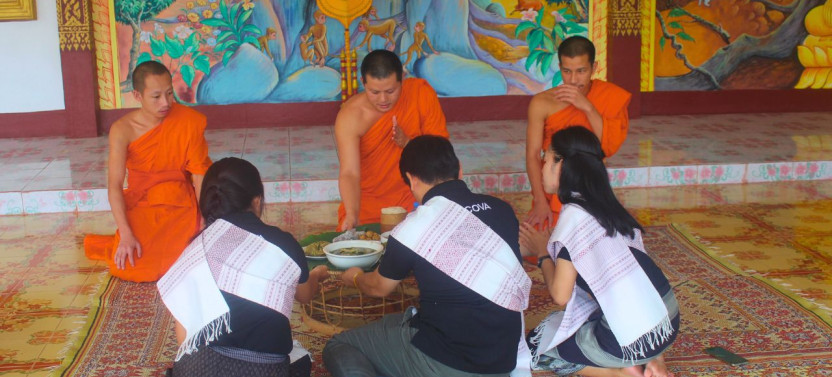 Luang Prabang: Private Cultural Experience with Local Cooking and Monk Bles