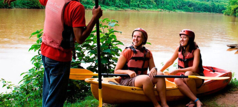Luang Prabang: Kayaking the Mighty Mekong Full-Day Private Tour