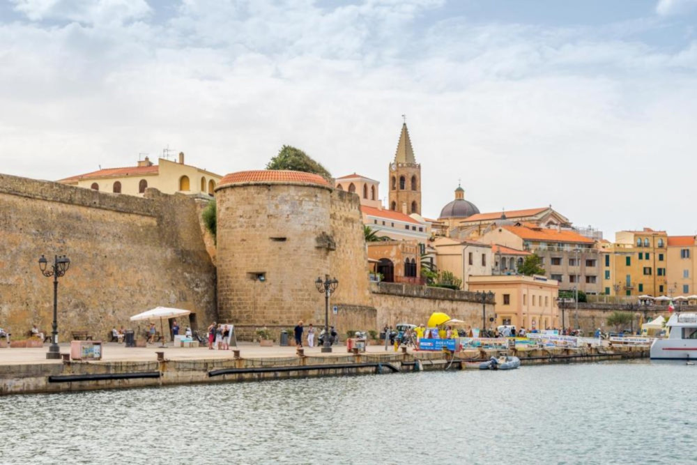 Alghero: Guided Tour of the Historic Centre