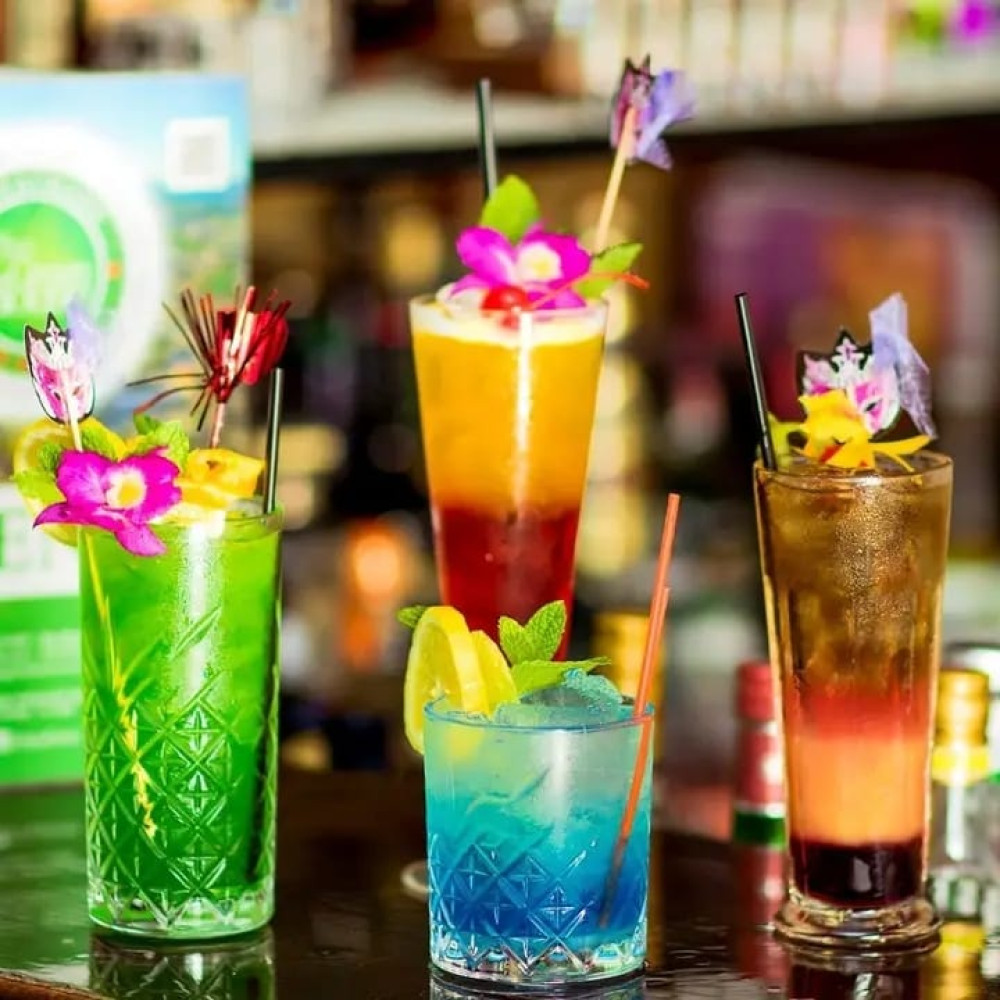 Curacao Saturday Night Fever: Bites, Karaoke & Bar Hopping
