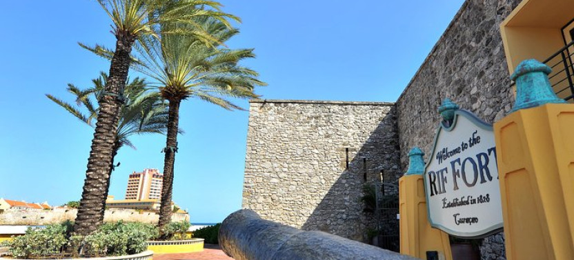 Curacao City, Shop And Beach Tour