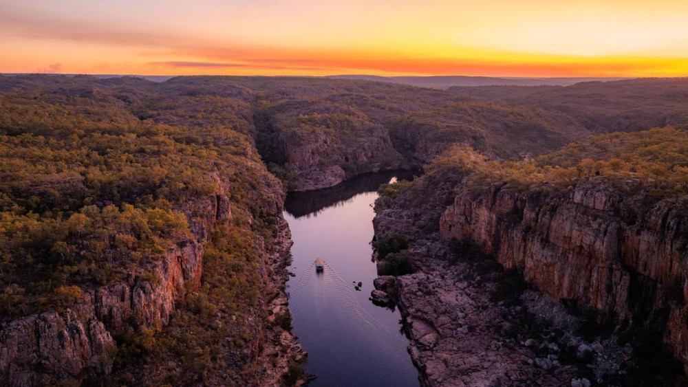 Full-Day Nitmiluk National Park Tour with Katherine Gorge & Hot Springs