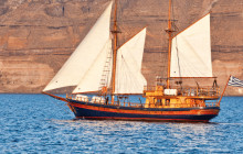 Holiday Tours Santorini4