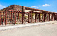 Holiday Tours Santorini31