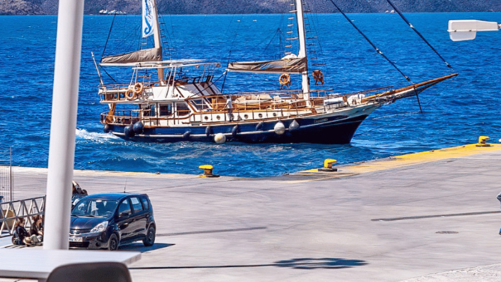 Holiday Tours Santorini