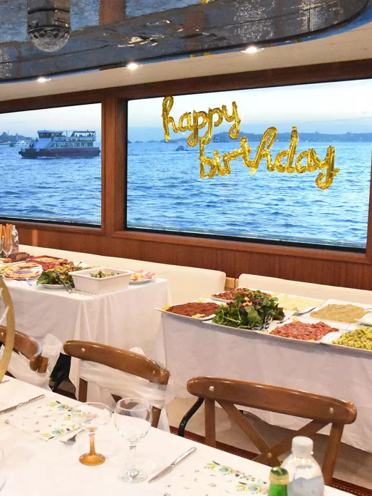 Private Luxury Yacht Birthday Party Cruise on the Bosphorus