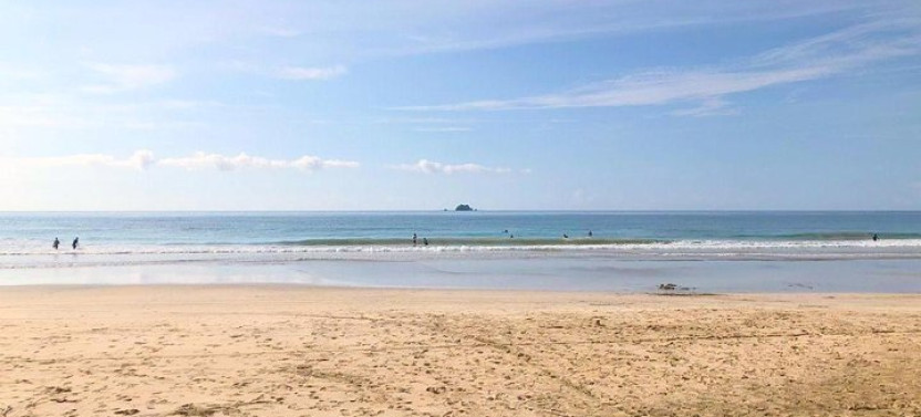 Private 8hr Van Rental With Driver to Puerto Princesa Nagtabon Beach