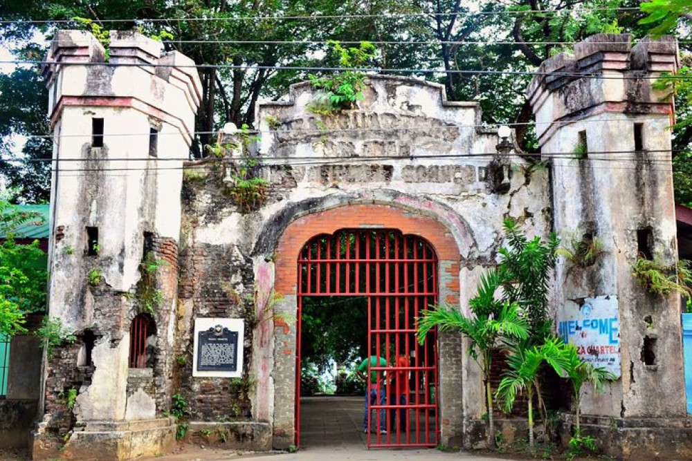 Small Group Hidden Gems Sightseeing Tour in Puerto Princesa