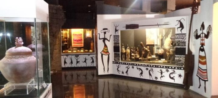 Puerto Princesa Shore Excursion with City Sights, Museums & Filipino Lunch