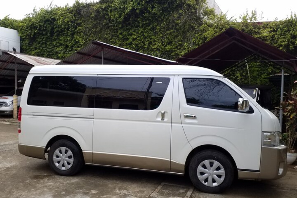 Puerto Princesa Private Airport Transfer by Air-Conditioned Minivan