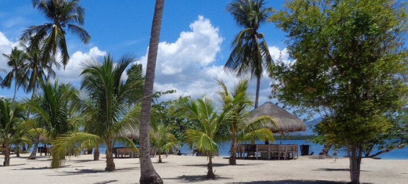 Private Port Barton Island Hopping Day Trip with Lunch from Puerto Princesa