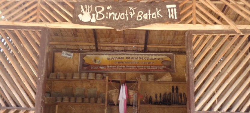 Private Batak Tribe Cultural Hike With Village Visit and Lunch