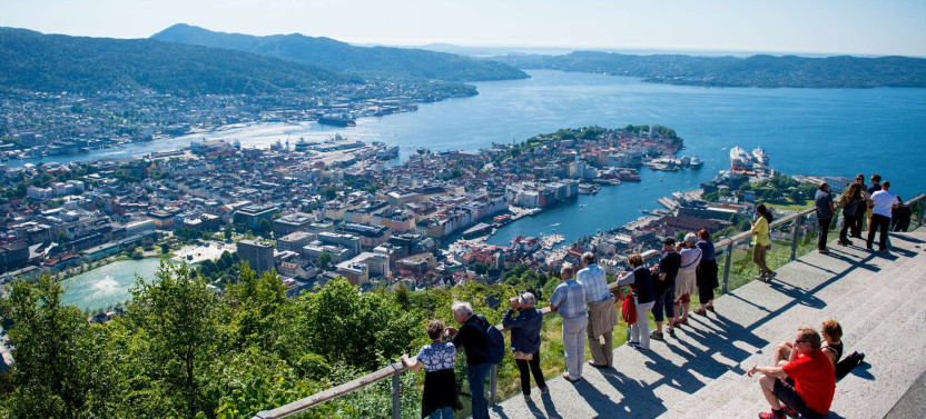 Bergen Guided Tour: Mostraumen Fjord Cruise, City Walk & Mt Flöyen