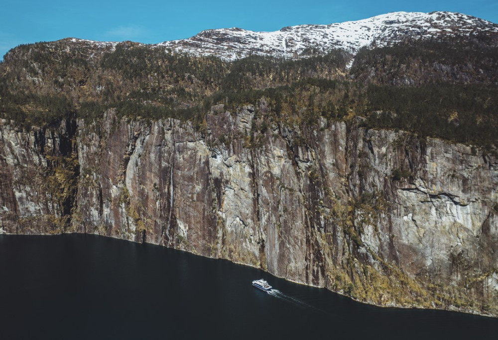 Bergen Guided Tour: Mostraumen Fjord Cruise, City Walk & Mt Flöyen