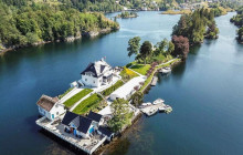 Guided Fjord Tours AS13