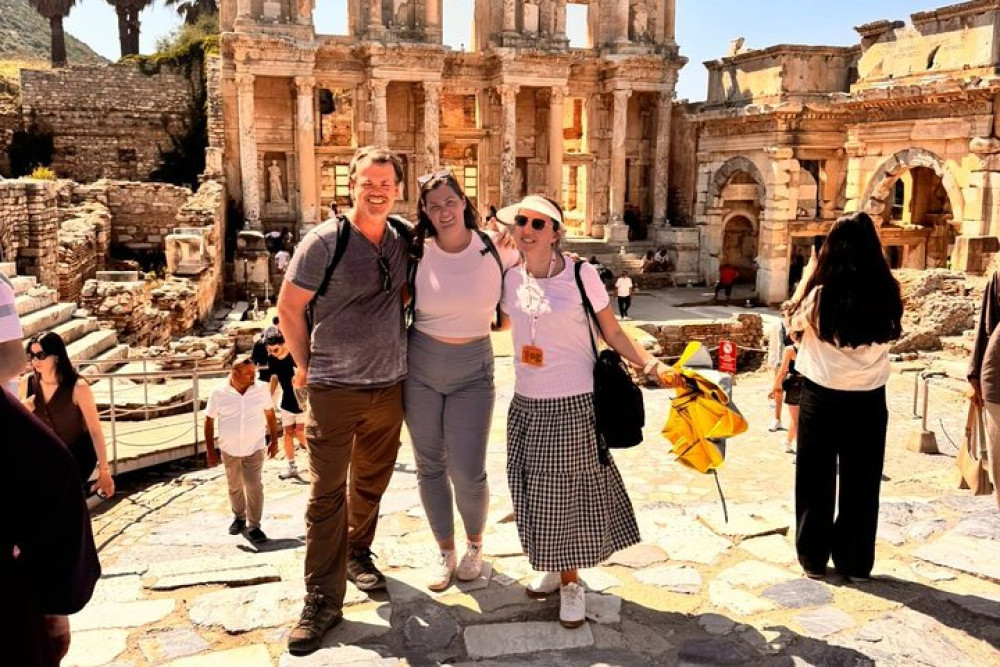Skip-the-Line Small Group Ephesus, Virgin Mary’s House & Artemis Tour
