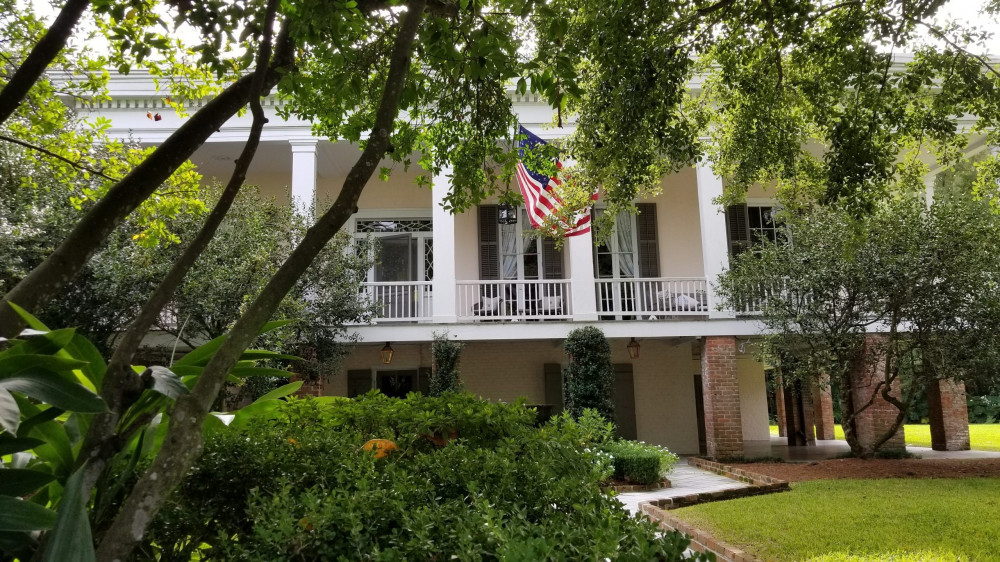 New Orleans Garden District Tour