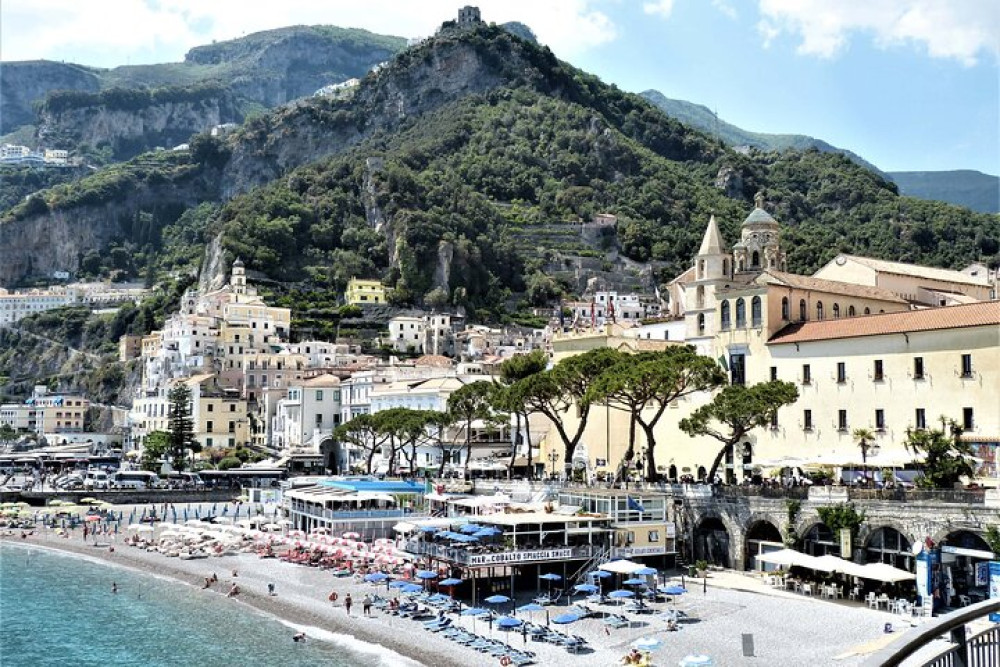 Private Day Trip from Rome to Amalfi and Positano with Luxury Car