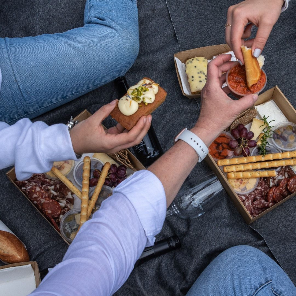 Farm Picnic For 4 Adults Main Ridge Project Expedition