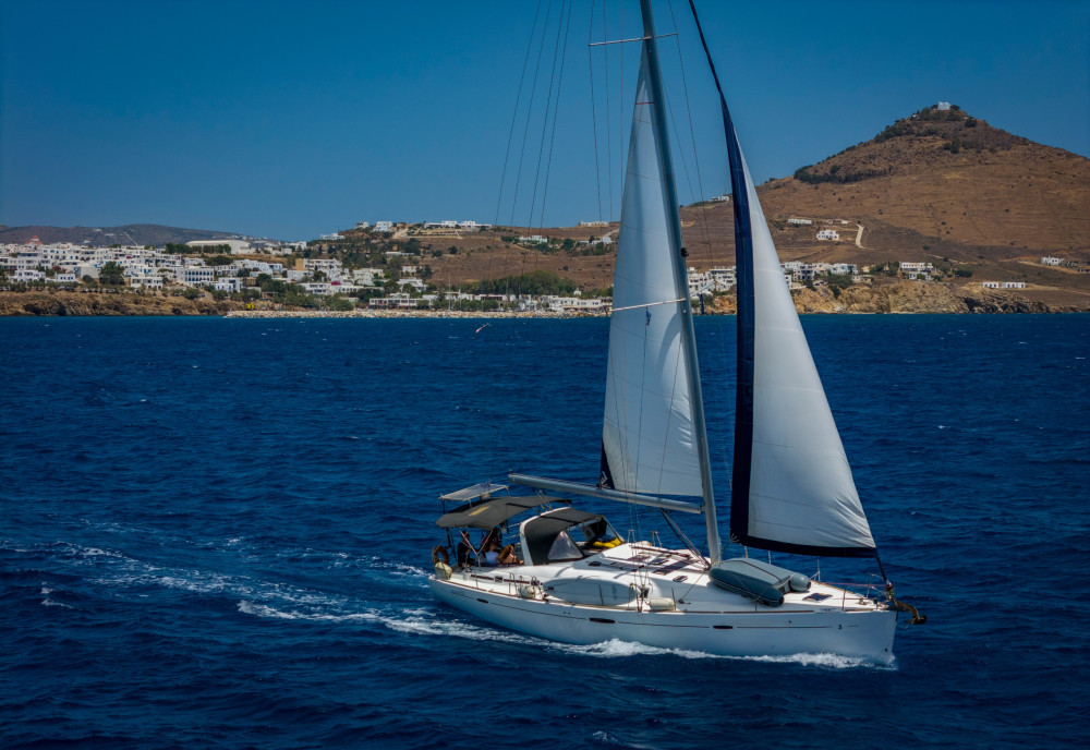 Full Day Charter: Heraklion and Naxos - SY AGERAS