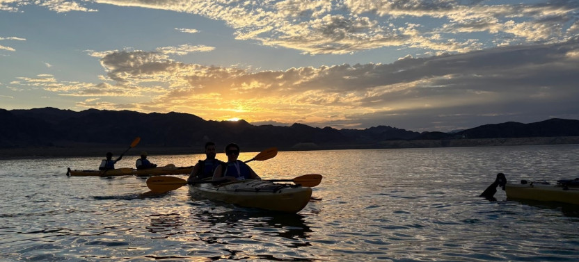 Emerald Cave Kayak Tour with Hotel Pickup and Hoover Dam Walk
