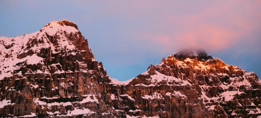 Private Luxury Sunrise Tour to Moraine Lake from Banff Area