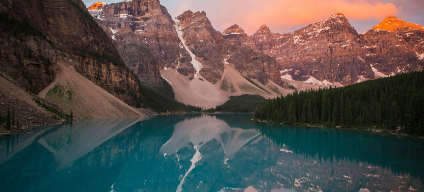 Private Luxury Sunrise Tour to Moraine Lake from Banff Area