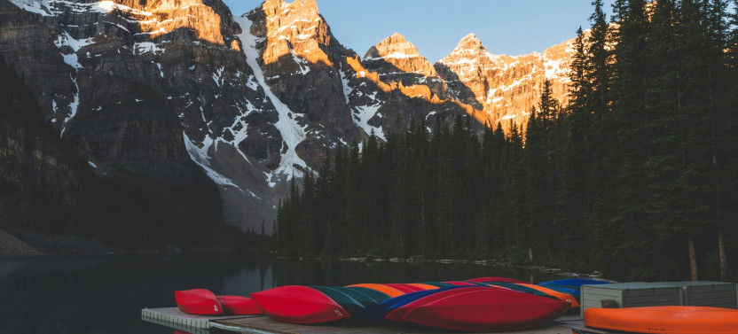 Small Group Moraine Lake Sunrise & Lake Louise Golden Hour Tour