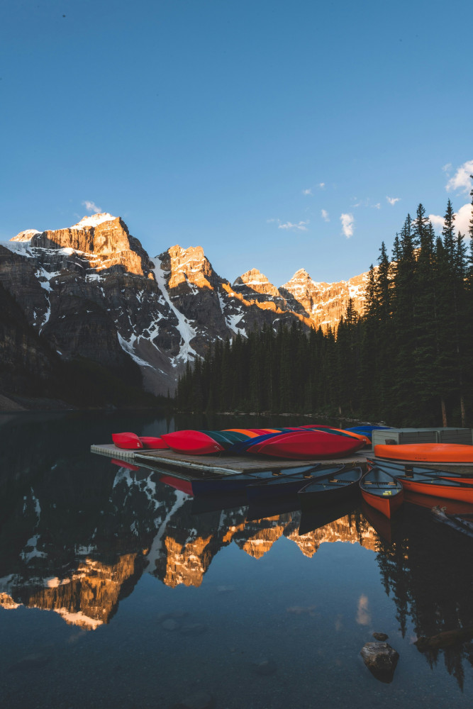 Small Group Moraine Lake Sunrise & Lake Louise Golden Hour Tour