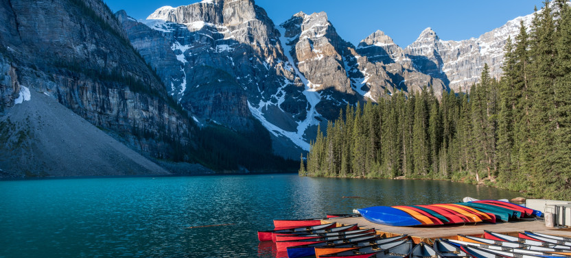 Small Group Luxury Day Tour to Moraine Lake & Lake Louise