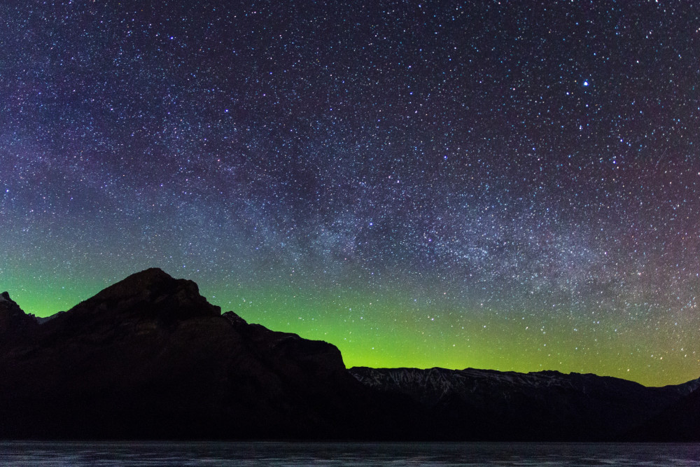 Private Auroras & Stargazing Night Tour at Moraine Lake