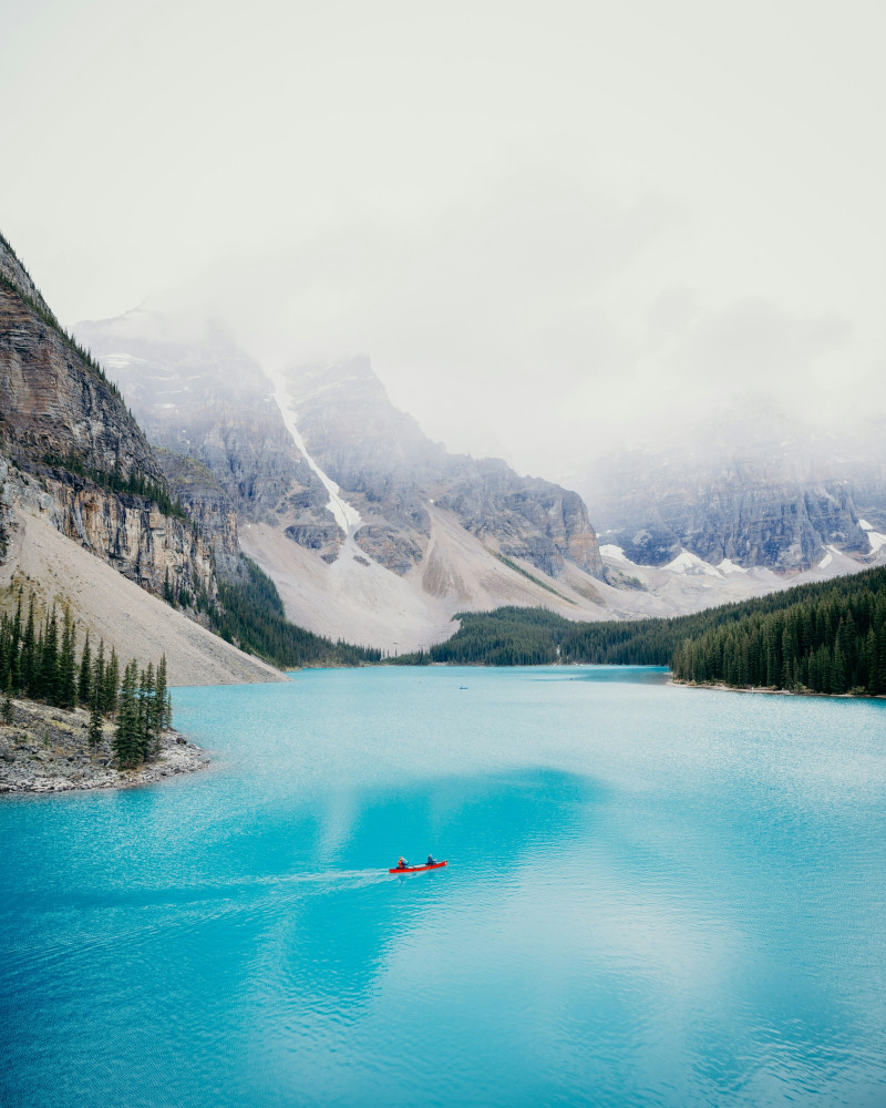 Private Express Tour to Moraine Lake & Lake Louise Highlights